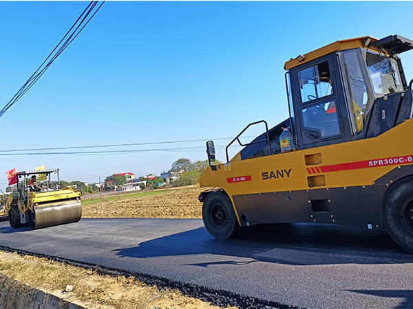 银龙村公路提质改造