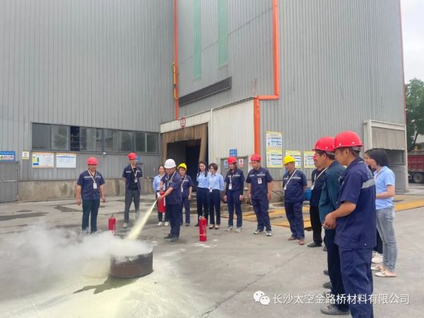 长沙太空金路桥材料有限公司,双钢轮压路机,福格勒沥青摊铺机,AC系列,AF系列,SBS系列