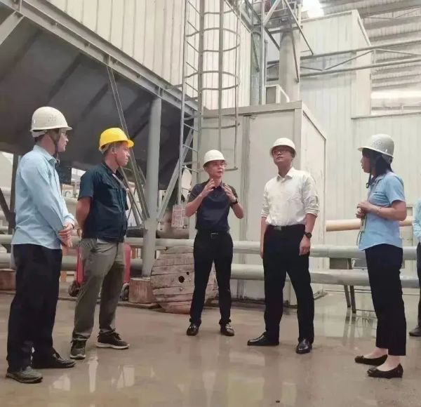 长沙太空金路桥材料有限公司,双钢轮压路机,福格勒沥青摊铺机,AC系列,AF系列,SBS系列 长沙太空金路桥材料有限公司,双钢轮压路机,福格勒沥青摊铺机,AC系列,AF系列,SBS系列