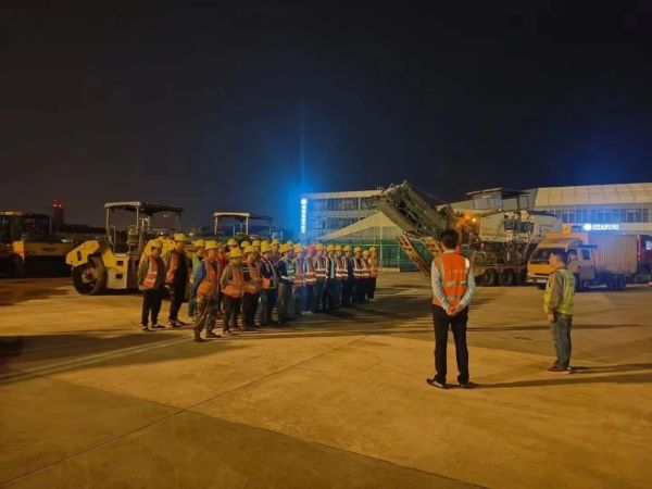 长沙太空金路桥材料有限公司,双钢轮压路机,福格勒沥青摊铺机,AC系列,AF系列,SBS系列
