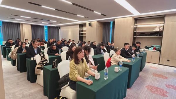 长沙太空金路桥材料有限公司,双钢轮压路机,福格勒沥青摊铺机,AC系列,AF系列,SBS系列 长沙太空金路桥材料有限公司,双钢轮压路机,福格勒沥青摊铺机,AC系列,AF系列,SBS系列