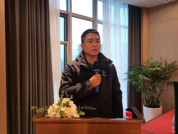 长沙太空金路桥材料有限公司,双钢轮压路机,福格勒沥青摊铺机,AC系列,AF系列,SBS系列 长沙太空金路桥材料有限公司,双钢轮压路机,福格勒沥青摊铺机,AC系列,AF系列,SBS系列