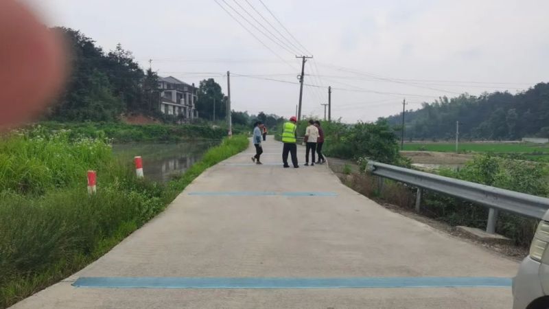 长沙太空金路桥材料有限公司,双钢轮压路机,福格勒沥青摊铺机,AC系列,AF系列,SBS系列